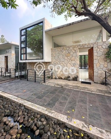 Rumah Premium di Jakarta Selatan Strategis Kondisi Baik Rumah Premium di Jakarta Selatan Strategis Kondisi Baik