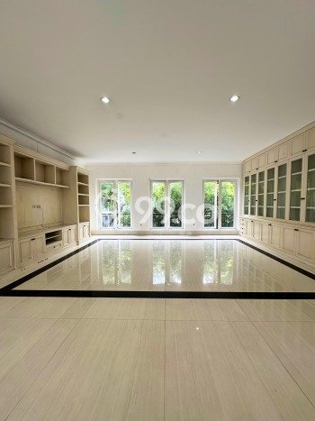 Rumah Elit LB 700m2 Siap Pakai Desain Elegan di Wijaya, Jakarta Selatan Rumah Elit LB 700m2 Siap Pakai Desain Elegan di Wijaya, Jakarta Selatan
