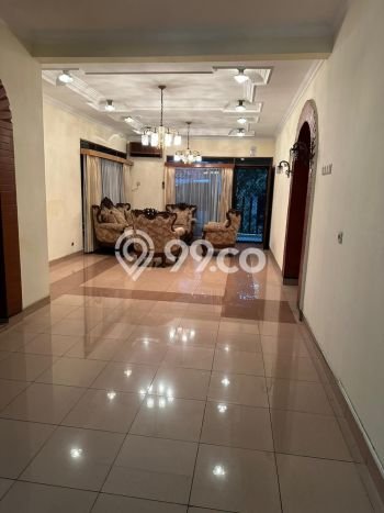 Siap Huni Hunian Elit 11 Kamar di Tebet Dekat ke Mana Saja Siap Huni Hunian Elit 11 Kamar di Tebet Dekat ke Mana Saja