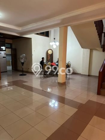 Siap Huni Hunian Elit 11 Kamar di Tebet Dekat ke Mana Saja Siap Huni Hunian Elit 11 Kamar di Tebet Dekat ke Mana Saja