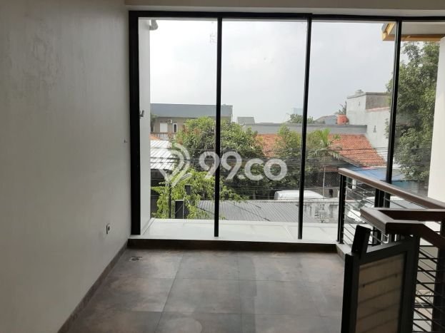 SPECIAL OFFER! Rumah area Kalibata, 2 KM, Area Asri, LT 230m² Bangunan 200m² SPECIAL OFFER! Rumah area Kalibata, 2 KM, Area Asri, LT 230m² Bangunan 200m²