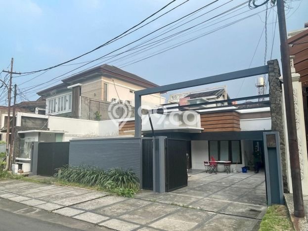 For Sale! Luxury House LT 422m2 Desain Elegan di Senopati For Sale! Luxury House LT 422m2 Desain Elegan di Senopati