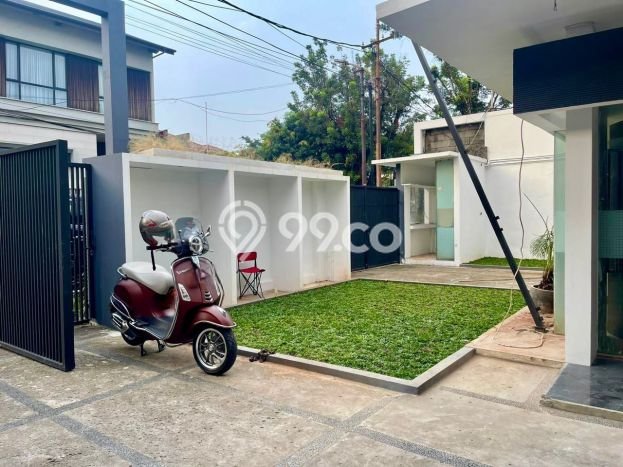 For Sale! Luxury House LT 422m2 Desain Elegan di Senopati For Sale! Luxury House LT 422m2 Desain Elegan di Senopati