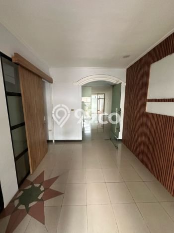 Sewa Rumah Nyaman di Kebayoran Baru Siap Huni dan Strategis Sewa Rumah Nyaman di Kebayoran Baru Siap Huni dan Strategis