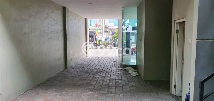 Ruko Dijual di Jakarta Selatan LT 85m2 & LB 258m2 Lokasi Terbaik! Ruko Dijual di Jakarta Selatan LT 85m2 & LB 258m2 Lokasi Terbaik!