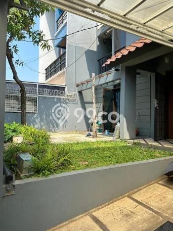 Jual Rumah Luas Elegan Dengan View Eksklusif di Senopati, Jakarta Selatan Jual Rumah Luas Elegan Dengan View Eksklusif di Senopati, Jakarta Selatan