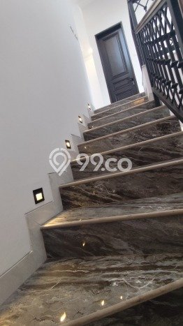 Rumah Elit LB 220m2 Siap Pakai Desain Elegan di Ragunan, Jakarta Selatan Rumah Elit LB 220m2 Siap Pakai Desain Elegan di Ragunan, Jakarta Selatan