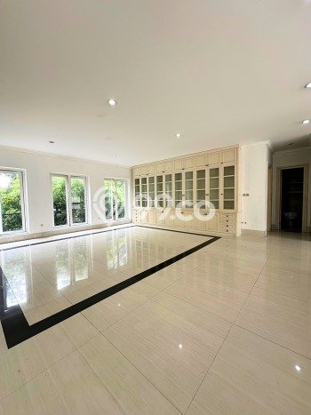 Rumah Elit LB 700m2 Siap Pakai Desain Elegan di Wijaya, Jakarta Selatan Rumah Elit LB 700m2 Siap Pakai Desain Elegan di Wijaya, Jakarta Selatan