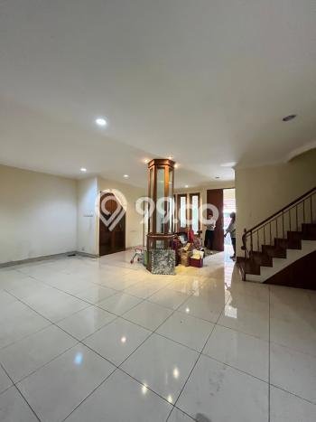 Disewakan Rumah Harga Terjangkau di Pondok Indah Jakarta Selatan Punya 4 Kamar Tidur Disewakan Rumah Harga Terjangkau di Pondok Indah Jakarta Selatan Punya 4 Kamar Tidur