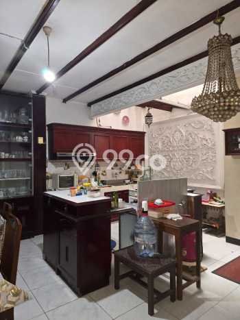 For Sale! Premium House LT 217m2 Desain Elegan di Senopati For Sale! Premium House LT 217m2 Desain Elegan di Senopati