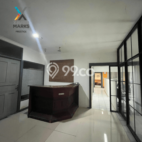 Unit Komersial Dijual di Jakarta Selatan LT 964m2 & LB 700m2 Unit Komersial Dijual di Jakarta Selatan LT 964m2 & LB 700m2