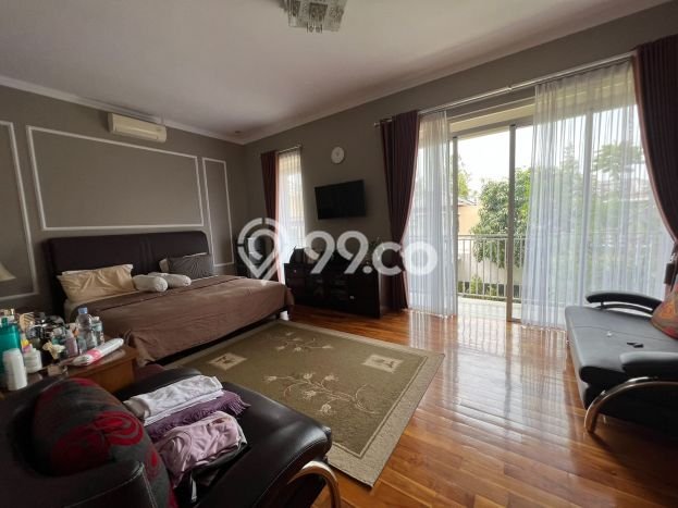 Rumah Elit Modern Tanpa Renovasi di Kota Baru Parahyangan Bandung Rumah Elit Modern Tanpa Renovasi di Kota Baru Parahyangan Bandung