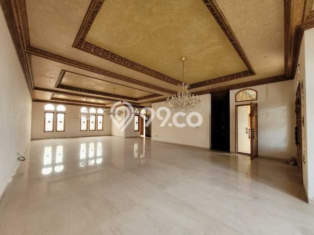 Hunian Mewah Dijual LT 450m2 di Batununggal, Bandung Hunian Mewah Dijual LT 450m2 di Batununggal, Bandung