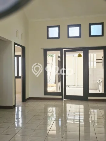 Disewakan! Rumah 2 Kamar Tidur &
1 Kamar Mandi di Kota Baru Parahyangan, Bandung Disewakan! Rumah 2 Kamar Tidur &
1 Kamar Mandi di Kota Baru Parahyangan, Bandung
