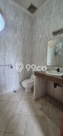 Rumah Elit Modern Tanpa Renovasi di Taman Kopo Indah Bandung Rumah Elit Modern Tanpa Renovasi di Taman Kopo Indah Bandung