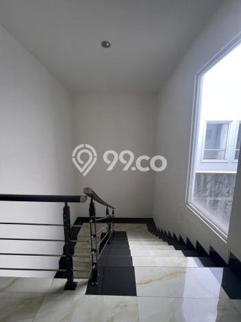 For Sale! Premium House LT 300m2 Desain Elegan di Alam Sutera For Sale! Premium House LT 300m2 Desain Elegan di Alam Sutera