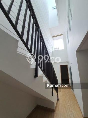 Rumah Elit Modern Tanpa Renovasi di Pantai Indah Kapuk Jakarta Utara Rumah Elit Modern Tanpa Renovasi di Pantai Indah Kapuk Jakarta Utara
