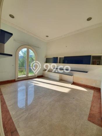 Rumah Elit Modern Tanpa Renovasi di Pantai Indah Kapuk Jakarta Utara Rumah Elit Modern Tanpa Renovasi di Pantai Indah Kapuk Jakarta Utara