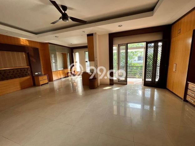 Dijual Rumah Luas Megah Dengan View Cantik di Pantai Indah Kapuk, Jakarta Utara Dijual Rumah Luas Megah Dengan View Cantik di Pantai Indah Kapuk, Jakarta Utara