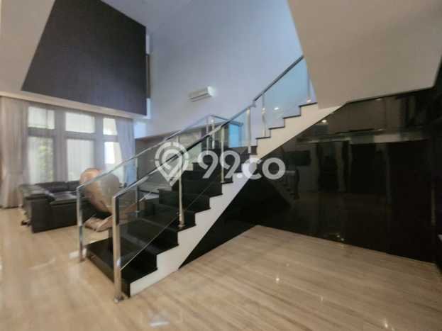 Rumah Elit Modern Tanpa Renovasi di Pantai Indah Kapuk Jakarta Utara Rumah Elit Modern Tanpa Renovasi di Pantai Indah Kapuk Jakarta Utara