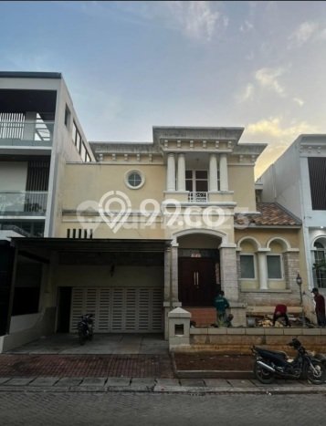 UNIT SPESIAL! Rumah area , 4 KT, Dekat Pusat Kota, Luas 276m2m² LB 690m2m² UNIT SPESIAL! Rumah area , 4 KT, Dekat Pusat Kota, Luas 276m2m² LB 690m2m²