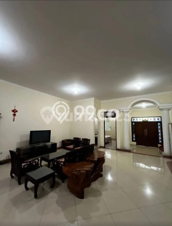 UNIT SPESIAL! Rumah area , 4 KT, Dekat Pusat Kota, Luas 276m2m² LB 690m2m² UNIT SPESIAL! Rumah area , 4 KT, Dekat Pusat Kota, Luas 276m2m² LB 690m2m²