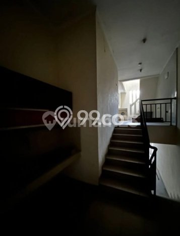 UNIT SPESIAL! Rumah area , 4 KT, Dekat Pusat Kota, Luas 276m2m² LB 690m2m² UNIT SPESIAL! Rumah area , 4 KT, Dekat Pusat Kota, Luas 276m2m² LB 690m2m²