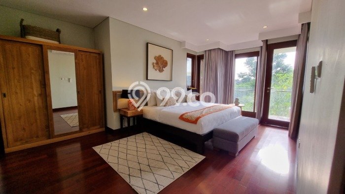Rumah Mewah LB 407m2 Siap Huni Desain Elegan di Jimbaran, Badung Rumah Mewah LB 407m2 Siap Huni Desain Elegan di Jimbaran, Badung