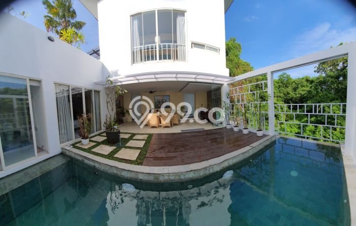 DIJUAL! Vila Kawasan , Luas 181m2m², Posisi Strategis DIJUAL! Vila Kawasan , Luas 181m2m², Posisi Strategis