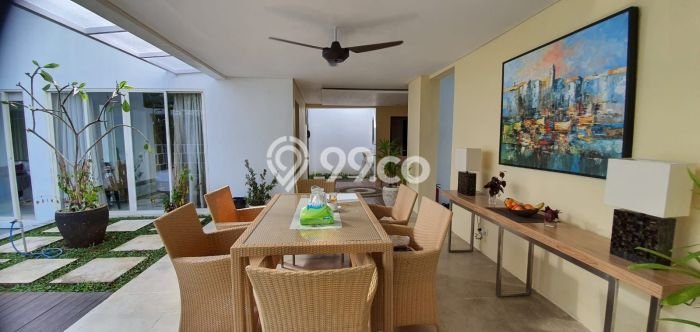 DIJUAL! Vila Kawasan , Luas 181m2m², Posisi Strategis DIJUAL! Vila Kawasan , Luas 181m2m², Posisi Strategis