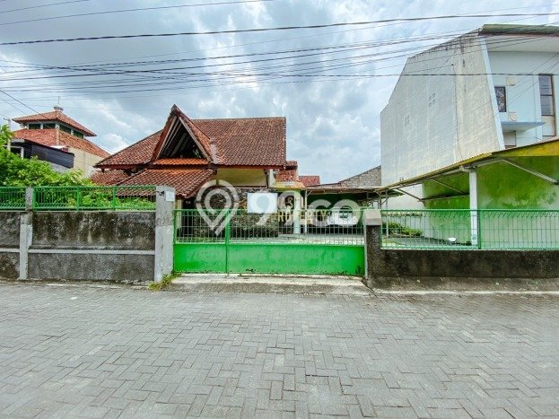 Vila Kawasan Gedong Tengen, Ukuran 369m2m², Area Strategis untuk usaha Vila Kawasan Gedong Tengen, Ukuran 369m2m², Area Strategis untuk usaha
