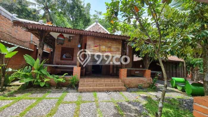 Vila Kawasan Moyudan, Luas 379m2m², Area Strategis Vila Kawasan Moyudan, Luas 379m2m², Area Strategis