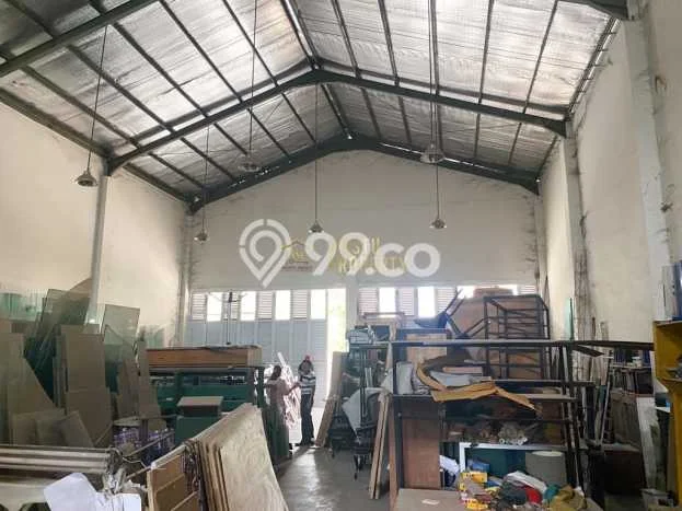 KAWASAN PREMIUM! Gudang di Kraton, Luas 300m2m², Akses Utama KAWASAN PREMIUM! Gudang di Kraton, Luas 300m2m², Akses Utama