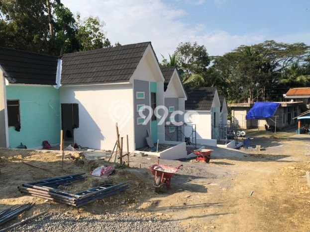 Rumah Sederhana Dijual di Wates 2 Kamar dengan Luas Tanah 60m2 Rumah Sederhana Dijual di Wates 2 Kamar dengan Luas Tanah 60m2