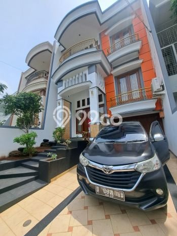 Hunian Mewah LB 435m2 Siap Huni Desain Elegan di Sunter, Jakarta Utara Hunian Mewah LB 435m2 Siap Huni Desain Elegan di Sunter, Jakarta Utara