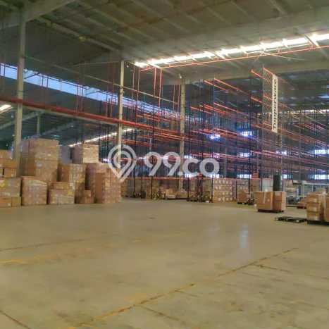 Disewakan Gudang di Kawasan Ramai Jababeka Luas 16100m2 Disewakan Gudang di Kawasan Ramai Jababeka Luas 16100m2