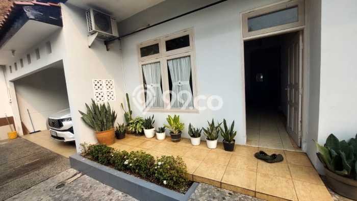 Dijual Rumah Luas Elegan Dengan View Eksklusif di Jatiwaringin, Jakarta Timur Dijual Rumah Luas Elegan Dengan View Eksklusif di Jatiwaringin, Jakarta Timur