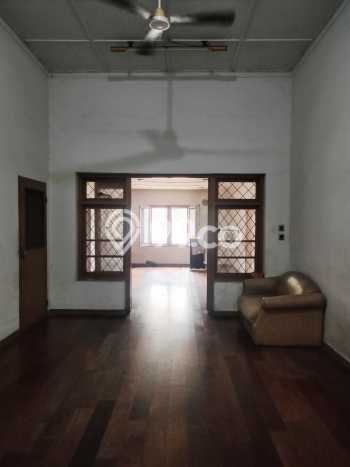 Vila di Medan Polonia, Ukuran 1212m2m², Akses ke fasilitas publik Vila di Medan Polonia, Ukuran 1212m2m², Akses ke fasilitas publik