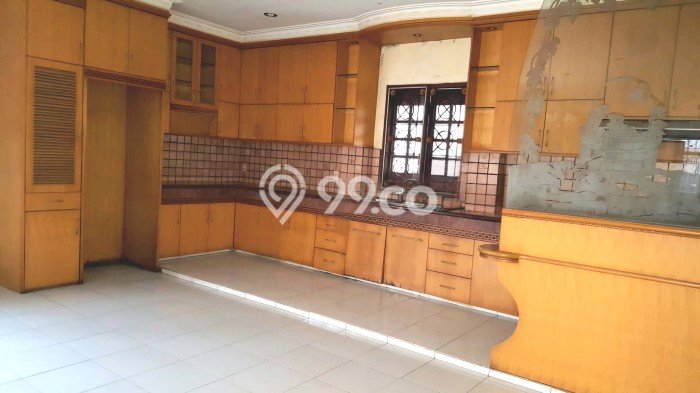 Unit Ruko Strategis di Medan Maimun, Medan Potensi Bisnis Besar Unit Ruko Strategis di Medan Maimun, Medan Potensi Bisnis Besar