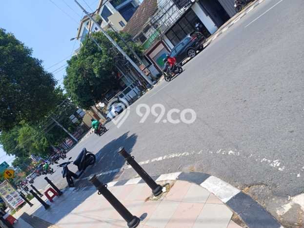 Unit Komersial Dijual di Semarang Tengah Semarang Luas Bangunan 249m2 Unit Komersial Dijual di Semarang Tengah Semarang Luas Bangunan 249m2