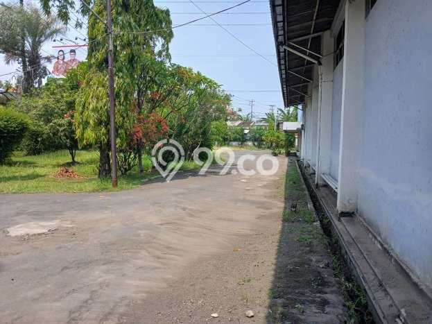 Unit Pabrik Dijual di Ngaliyan Semarang Luas Tanah 10160m2, Luas Bangunan 4100m2 Unit Pabrik Dijual di Ngaliyan Semarang Luas Tanah 10160m2, Luas Bangunan 4100m2
