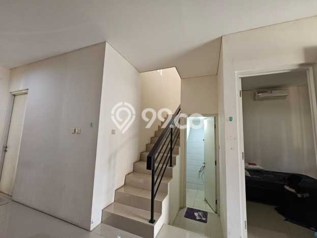 UNIT SPESIAL! Rumah di BSB City, 3 KT, Dekat Pusat Kota, LT 180m² LB 135m² UNIT SPESIAL! Rumah di BSB City, 3 KT, Dekat Pusat Kota, LT 180m² LB 135m²