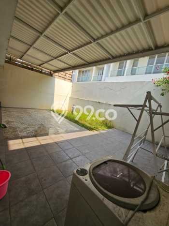 UNIT SPESIAL! Rumah di BSB City, 3 KT, Dekat Pusat Kota, LT 180m² LB 135m² UNIT SPESIAL! Rumah di BSB City, 3 KT, Dekat Pusat Kota, LT 180m² LB 135m²