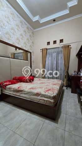 Rumah Strategis Minimalis Lb 180m2 di Banyumanik, Semarang Rumah Strategis Minimalis Lb 180m2 di Banyumanik, Semarang