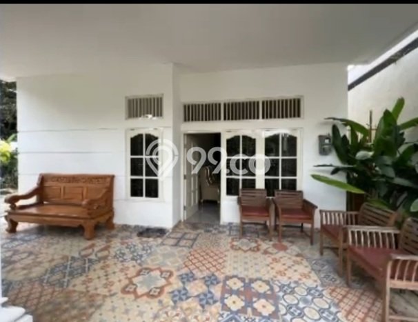 Lokasi strategis! Rumah siap pakai dikontrakkan di Candisari LB 200m2 Lokasi strategis! Rumah siap pakai dikontrakkan di Candisari LB 200m2