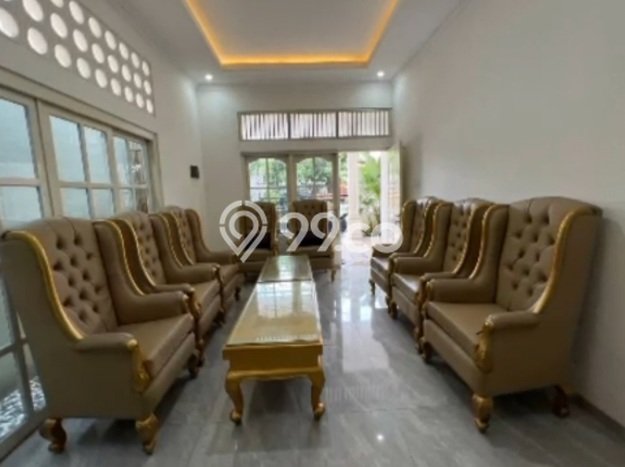 Lokasi strategis! Rumah siap pakai dikontrakkan di Candisari LB 200m2 Lokasi strategis! Rumah siap pakai dikontrakkan di Candisari LB 200m2