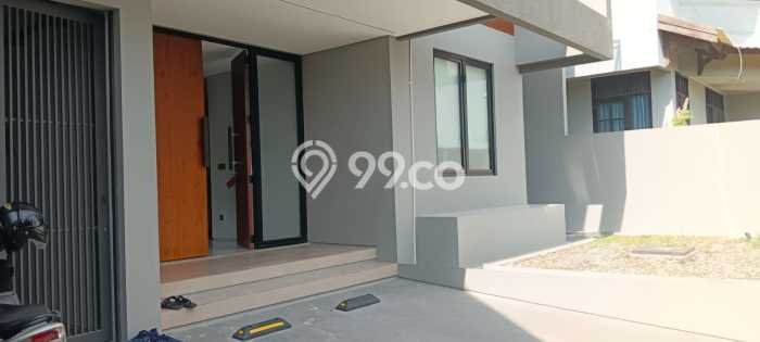 Rumah Modern LT 340m2m² Siap Huni di Kompleks Cluster , Semarang Rumah Modern LT 340m2m² Siap Huni di Kompleks Cluster , Semarang