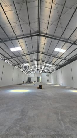 Unit Gudang Paling Strategis di Ngaliyan Semarang dengan LB 1080m2 Unit Gudang Paling Strategis di Ngaliyan Semarang dengan LB 1080m2