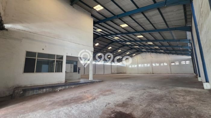Gudang bagus disewakan di Ngaliyan Semarang dengan LB 2239m2 harga sewa terbaik Gudang bagus disewakan di Ngaliyan Semarang dengan LB 2239m2 harga sewa terbaik