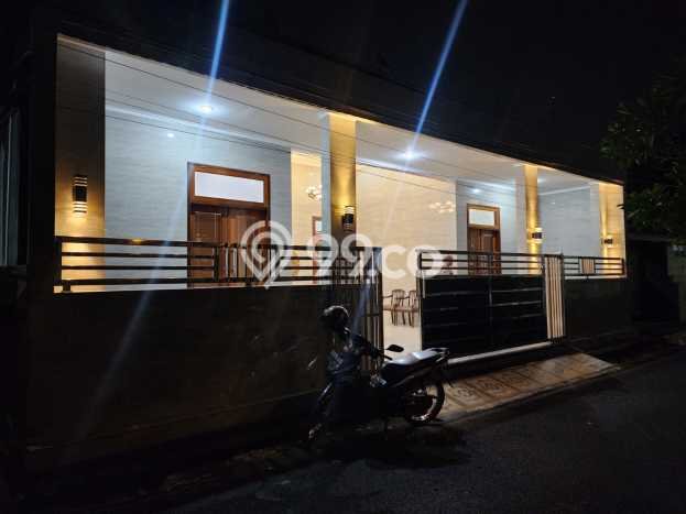 Dijual Rumah 4 Kamar Lokasi Ideal Bagus dan Strategis di Tembalang Dijual Rumah 4 Kamar Lokasi Ideal Bagus dan Strategis di Tembalang